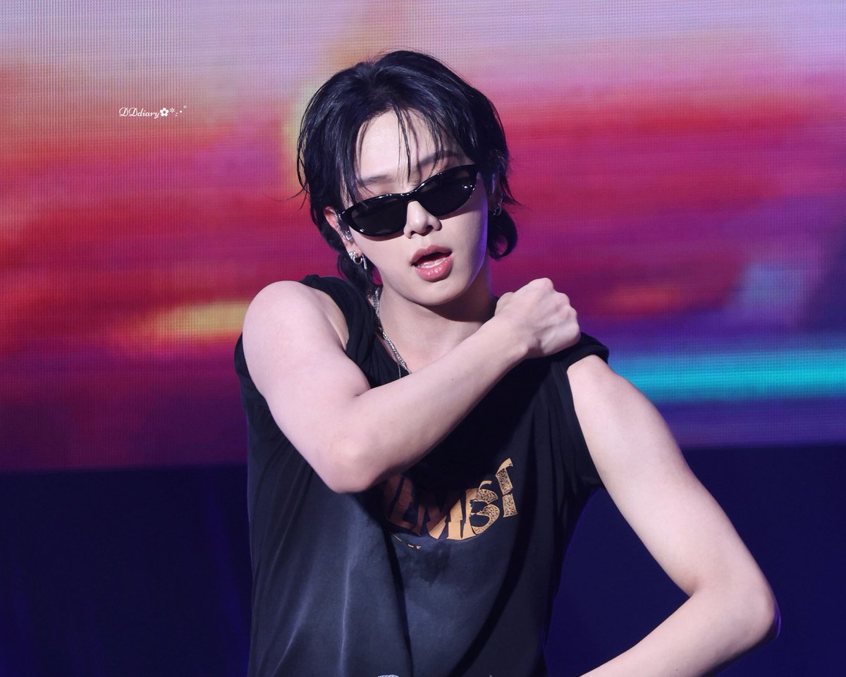 260214 BEAT AX VOL.9

💪🏻🕶️

#BOYNEXTDOOR #보이넥스트도어 
#명재현 #JAEHYUN #보넥도