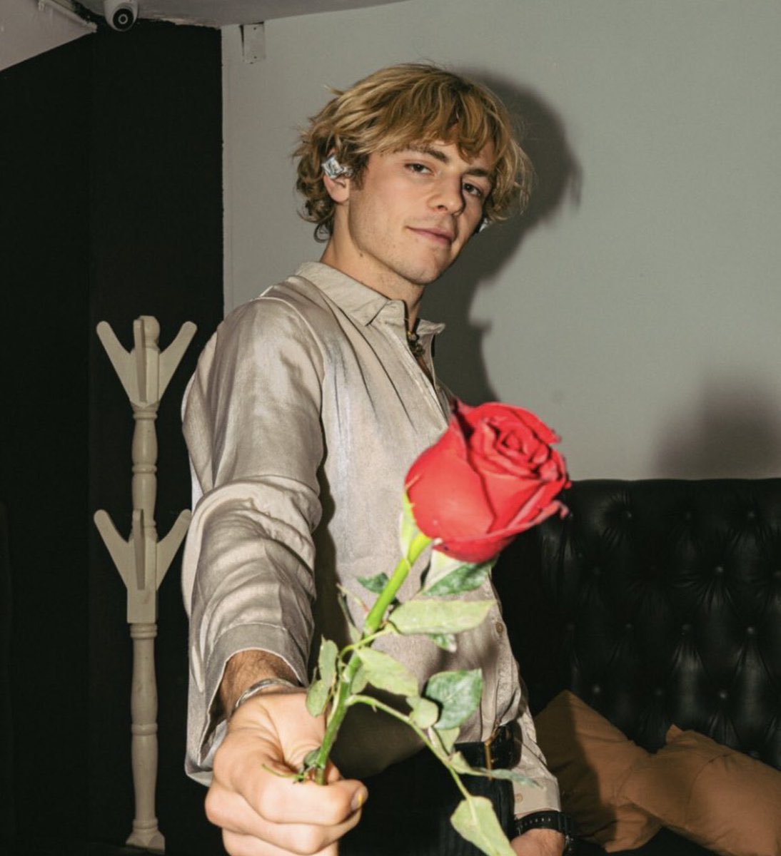 dreamyrosslynch's tweet photo. Happy Valentine’s Day ❤️ https://t.co/ZldWtRcS45