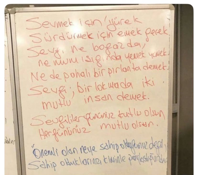 Yeni nesilin filozofu
-Şenol Güneş