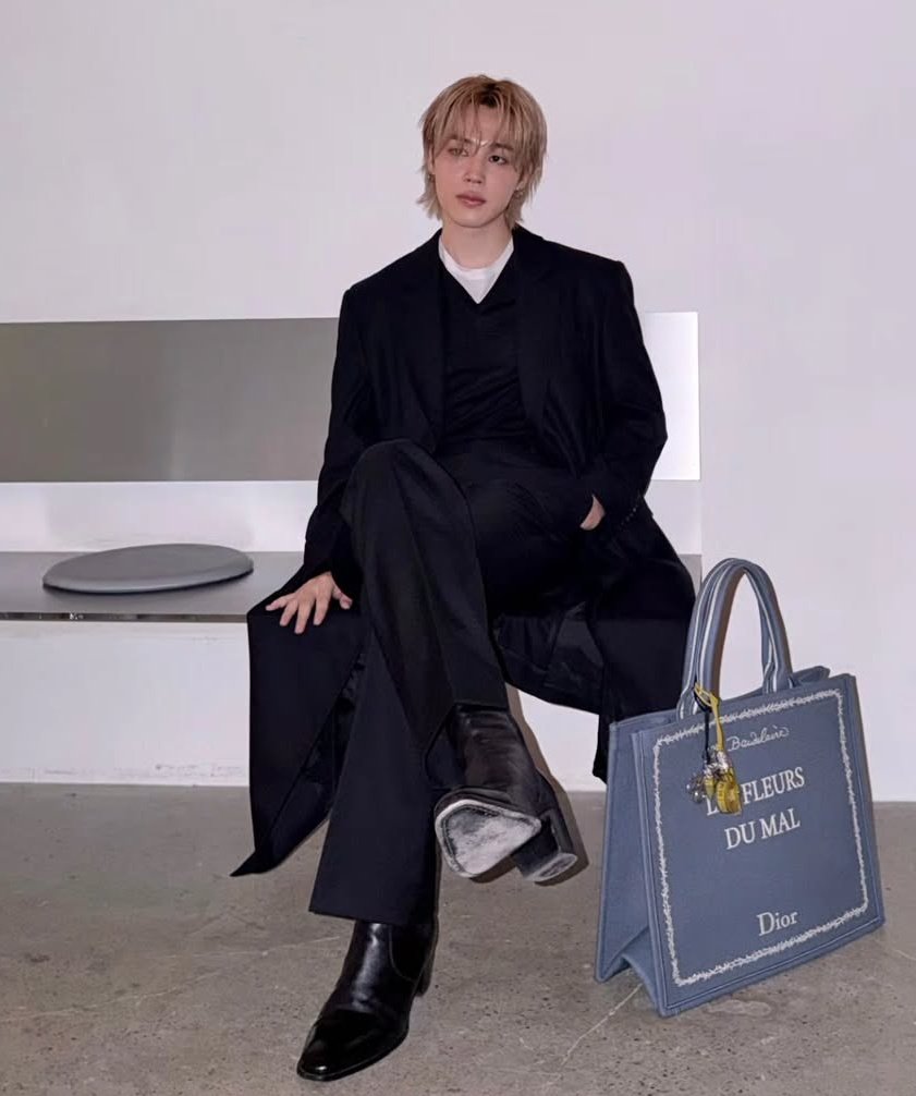 Jimin, our forever Valentine 🩷

🔗 instagram.com/p/DUvjNWnE1e0/…

OUR VALENTINE JIMIN
HAPPY VALENTINE DAY JIMIN
DIOR GLOBAL AMBASSADOR JIMIN 
#JiminxDior 
#JIMIN #지민 #ジミン
