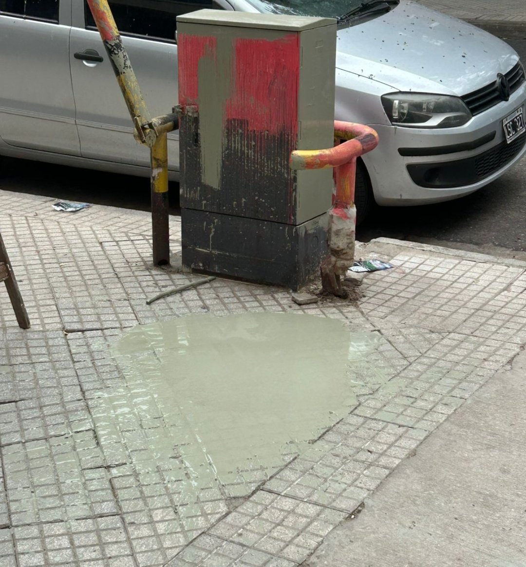 SI VES A UN MUNISINA TAPANDO LO DE NEWELL'S PEGALE Y ROBALE