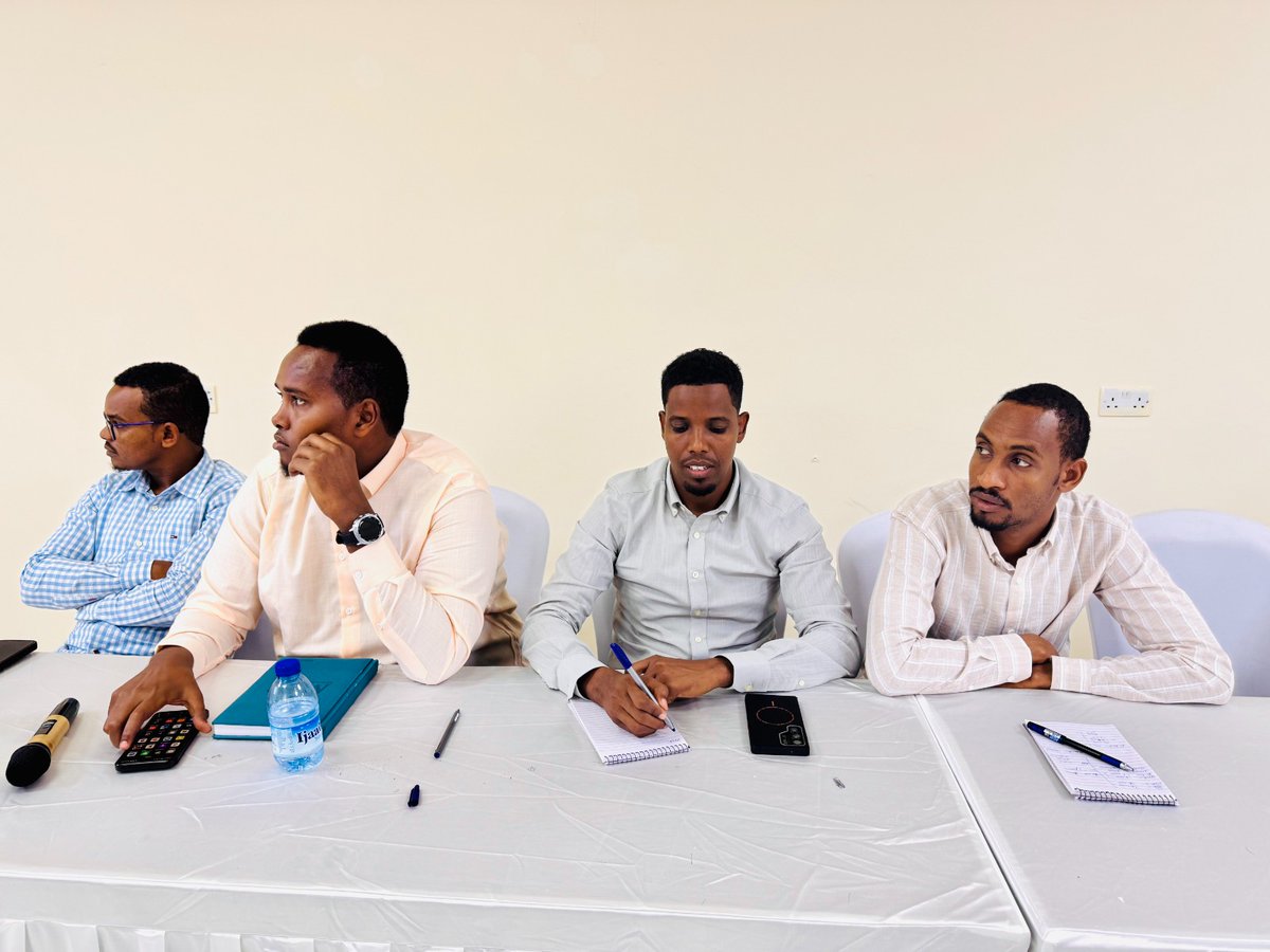 JSS_OAG's tweet photo. @EU_in_Somalia 3/3

Participants engaged in practical sessions on audit planning, materiality &amp; sampling, payroll &amp; revenue audits, procurement &amp; payments, financial disclosures, cash &amp; bank verification, and reporting &amp; follow-up mechanisms. 

#Somalia #PFM #Audit  #GoodGovernance https://t.co/t2oNG8EMIT