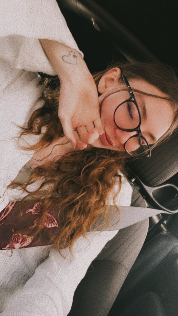 Ashbug16 tweet media