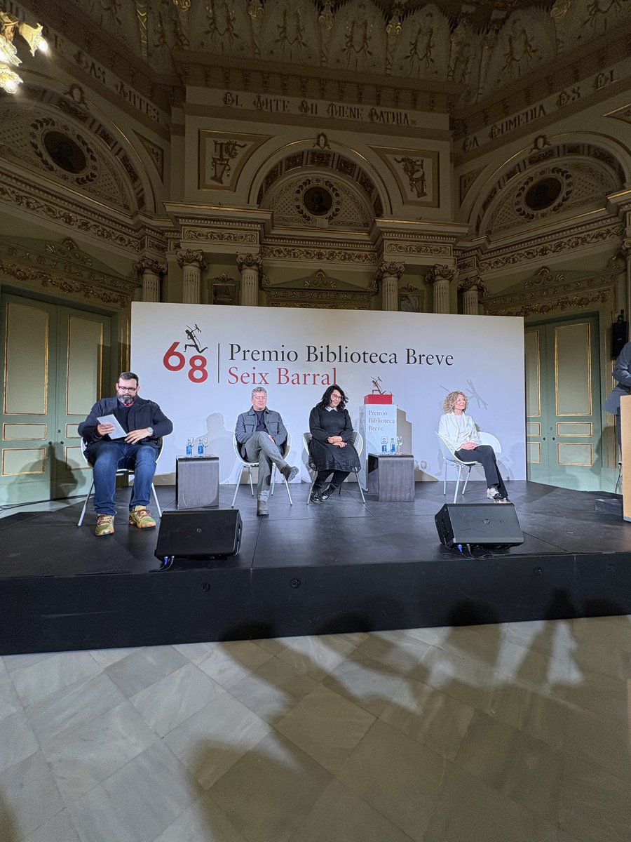 ✨📚 Felicidades Elma Correa, escritora mexicana ganadora del Premio Biblioteca Breve 2026 Seix Barral por su novela <<Donde termina el verano>>
Grato para <a href="/ConsulMexBCN/">Consulmex Barcelona</a> acompañar a esta creadora en la ceremonia de entrega del reconocimiento esta semana
¡Enhorabuena, Elma!