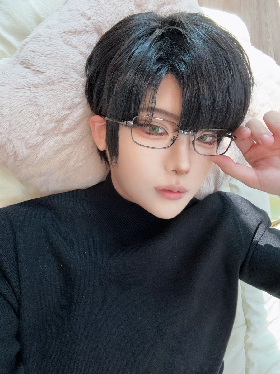 CHXAXx's tweet photo. #일어났니_이제출근하자

안녕하세요! 이꿈생에서 이서언 맡았던 챠입니다! 
행사 당일 찍은 셀카가 단 3장 뿐인 관계로.,,ㅎ 포카 사진으로 후기 사진 대신 하겠습니다…◠‿◠ 

후기는 타래로 이을게용😻 https://t.co/44hDyguZzy