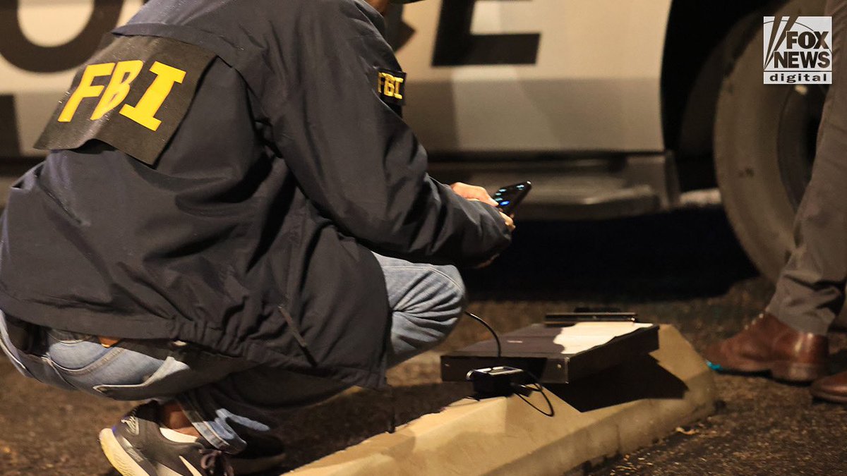 DEVELOPING: They cuffed this guy, towed his car and may have accessed his phone. But Sheriff Nanos tells <a href="/FoxNews/">Fox News</a> that no arrests have been made and no one is in custody. (📸Kat Ramirez for Fox News Digital)