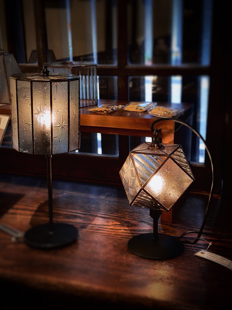 ステンドグラス モワノ𝚜𝚝𝚊𝚒𝚗𝚎𝚍𝚐𝚕𝚊𝚜𝚜 𝚖𝚘𝚒𝚗𝚎𝚊𝚞