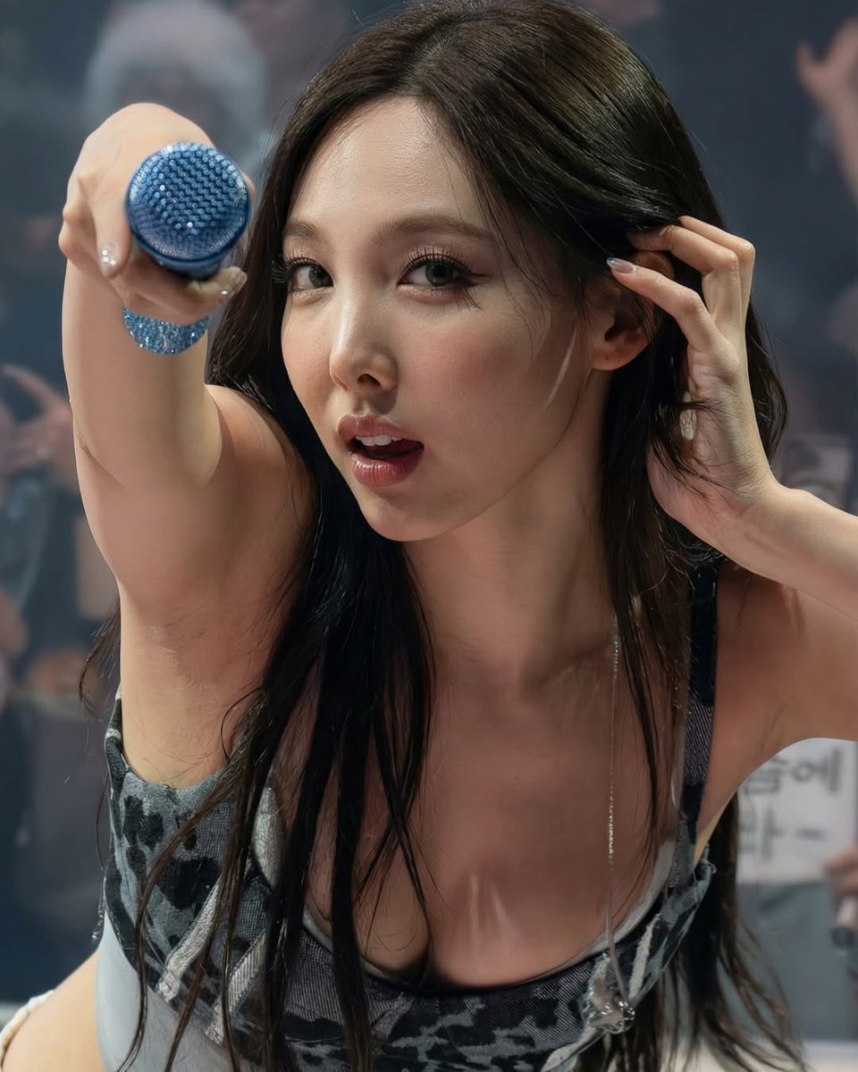 nayeon💕💕💕🐰 tweet media