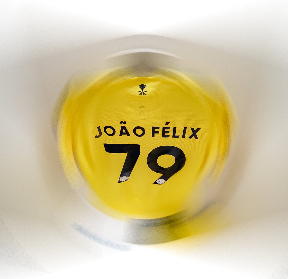 قمصـان #النصر العظيم .. في انتظـار النجـوم 💛
#النصر_الفتح