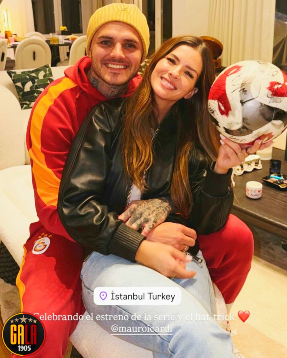 😍 ICARDİ 💛❤️ LA CHINA 🌺

Happy Valentines Day ✨️🎊🥂