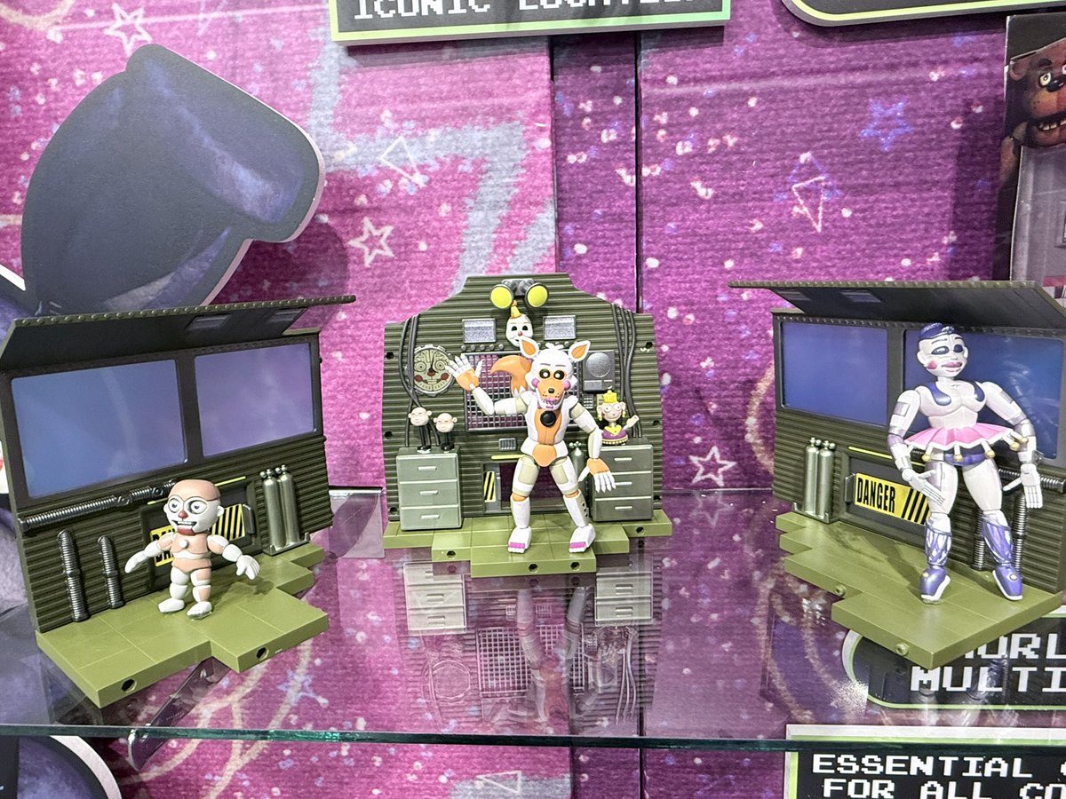 In-person look at Five Nights at Freddy's: Sister Location World Of figures from Jazwares!

Releasing in Late Fall 2026 🐻

(Via: itsbennyrose)
#fnaf #fivenightsatfreddys