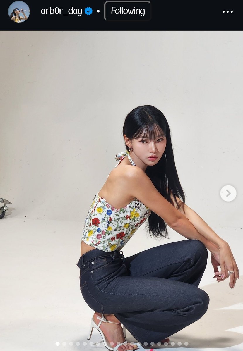 Calling her rude and mean when she follows the man who's being hated rn, puts a story of Mina sue's every comment so she receives love. Oh Mingee, you'll never be the villain they want u to be.
#singlesinferno5