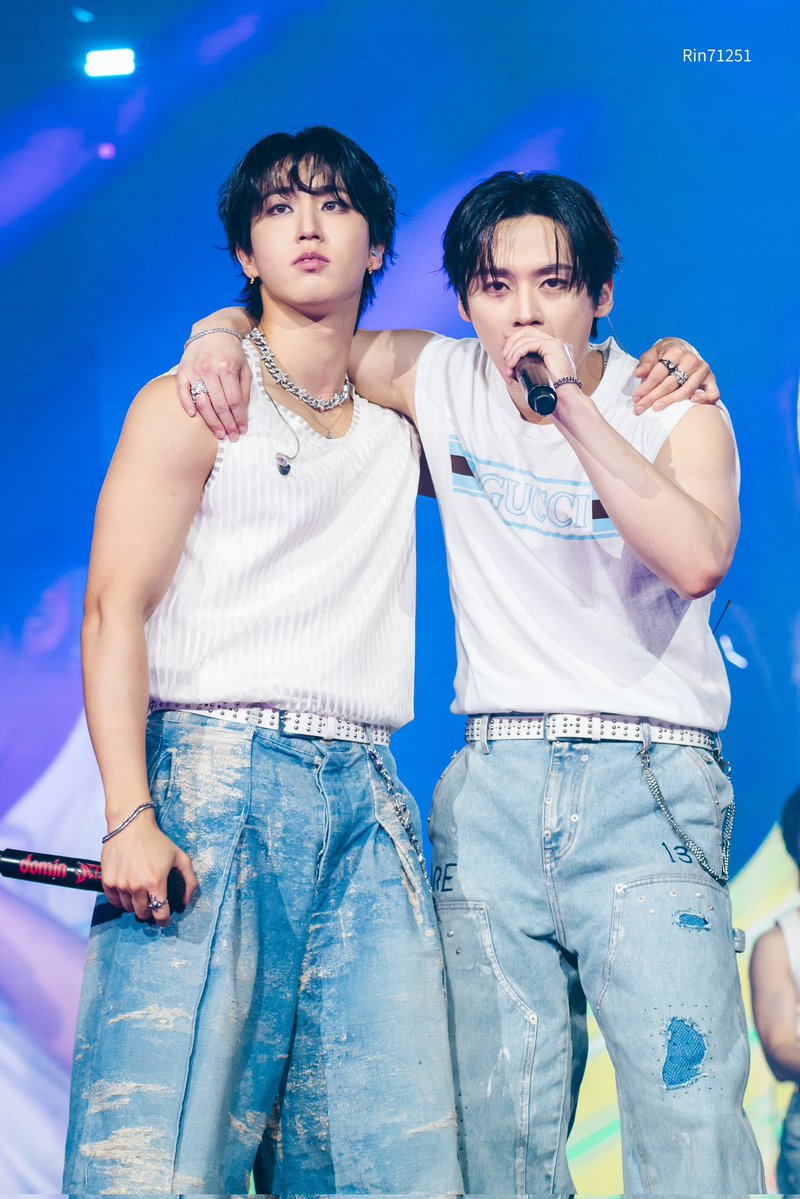 PRAYING CIRCLE

                   🕯       🕯
           🕯                         🕯
                      Minsung
        🕯️ Valentines date  🕯️
                      Selca
           🕯️                           🕯️
                     🕯️        🕯️