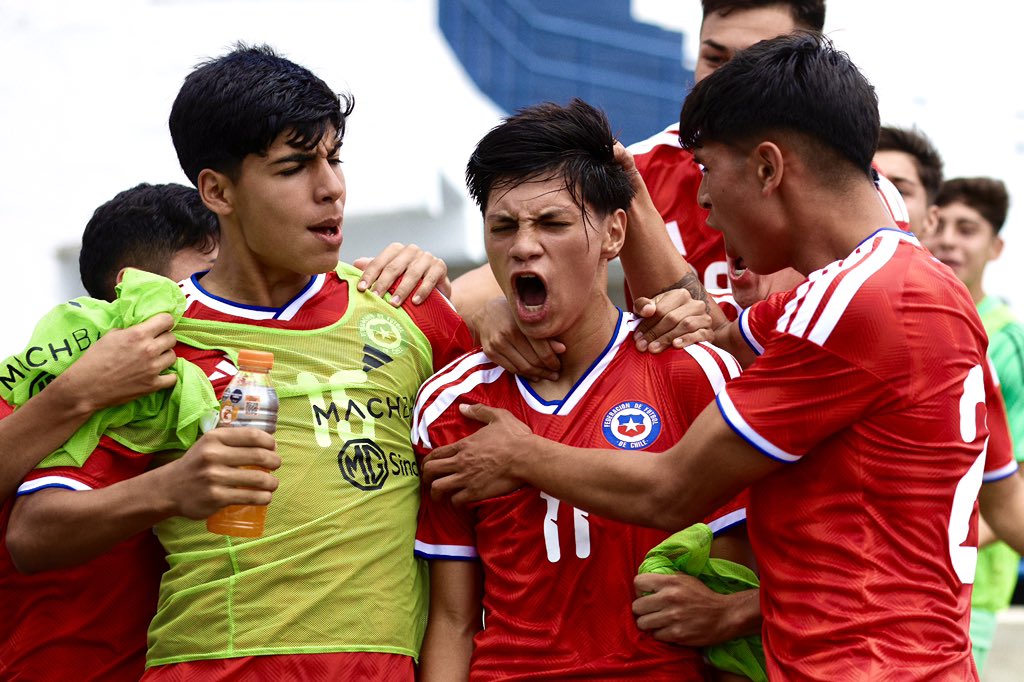 Selección Chilena tweet media