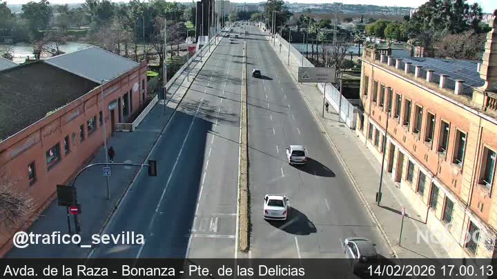 🚦17:00 Tráfico fluido en las vías urbanas de Sevilla. traficosevilla.es <a href="/EmergenciasSev/">Emergencias Sevilla</a> #SevillaHoy #Sevilla #TDSActualidad #TraficoSevilla #Movilidad