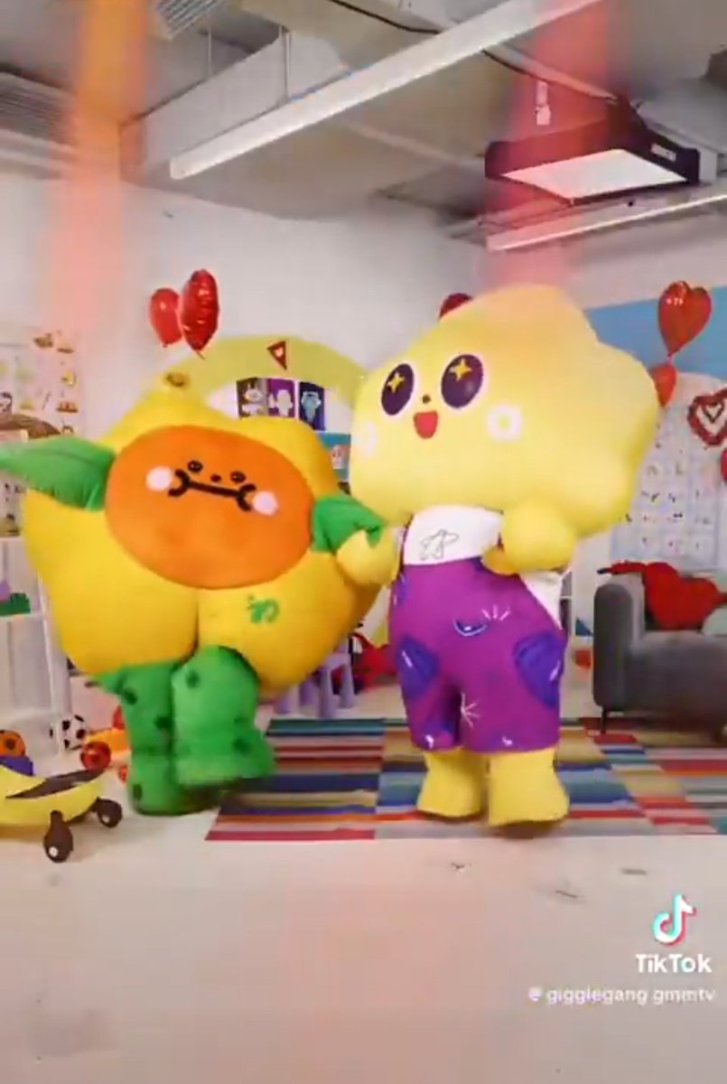 คือความน่ารักจากรุ่นสู่รุ่นจริงๆ เลี้ยงกันมาอย่างดีเลย 🫰🏻

#CERI #JAIDEE
#AouBoom #JoongDunk