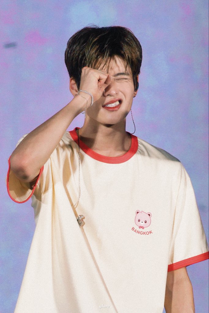 𝙂𝙇𝘼𝙍𝙀 tweet media