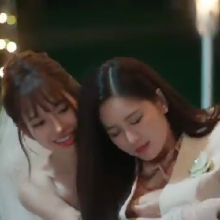 Din cuando la amenazan con un arma / Din por un besito de su esposa JAJAJAJAJA 😂

APPLEMIM VALENTINE DINROSE
#วิวาห์ปฐพีตอนที่4