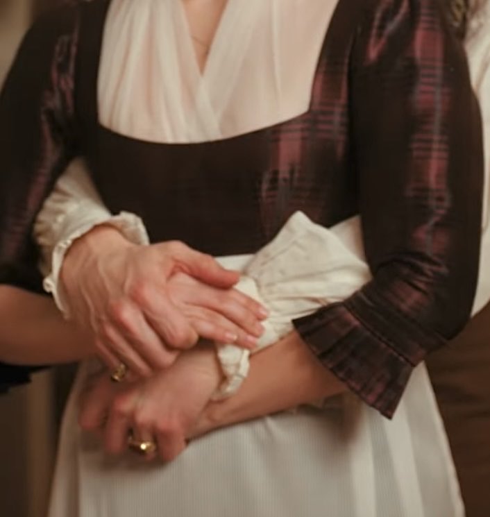 chill benedict she’s not going anywhere