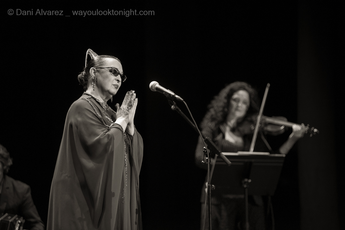 Fotos de l'espectacle "Al sur del tango" de <a href="/MartirioOficial/">MartirioOficial</a> , el passat 31 de juliol al <a href="/teatreinca/">Teatre Principal Inca</a>  dins el Festival de Cançó <a href="/barnasants/">BARNASANTS!</a> 
Amb <a href="/jesuslavilla/">Jesús Lavilla</a>  al piano, Marcelo Mercadante al bandoneón i Olvido Lanza al violí
wayoulooktonight.com/2026/02/14/mar…