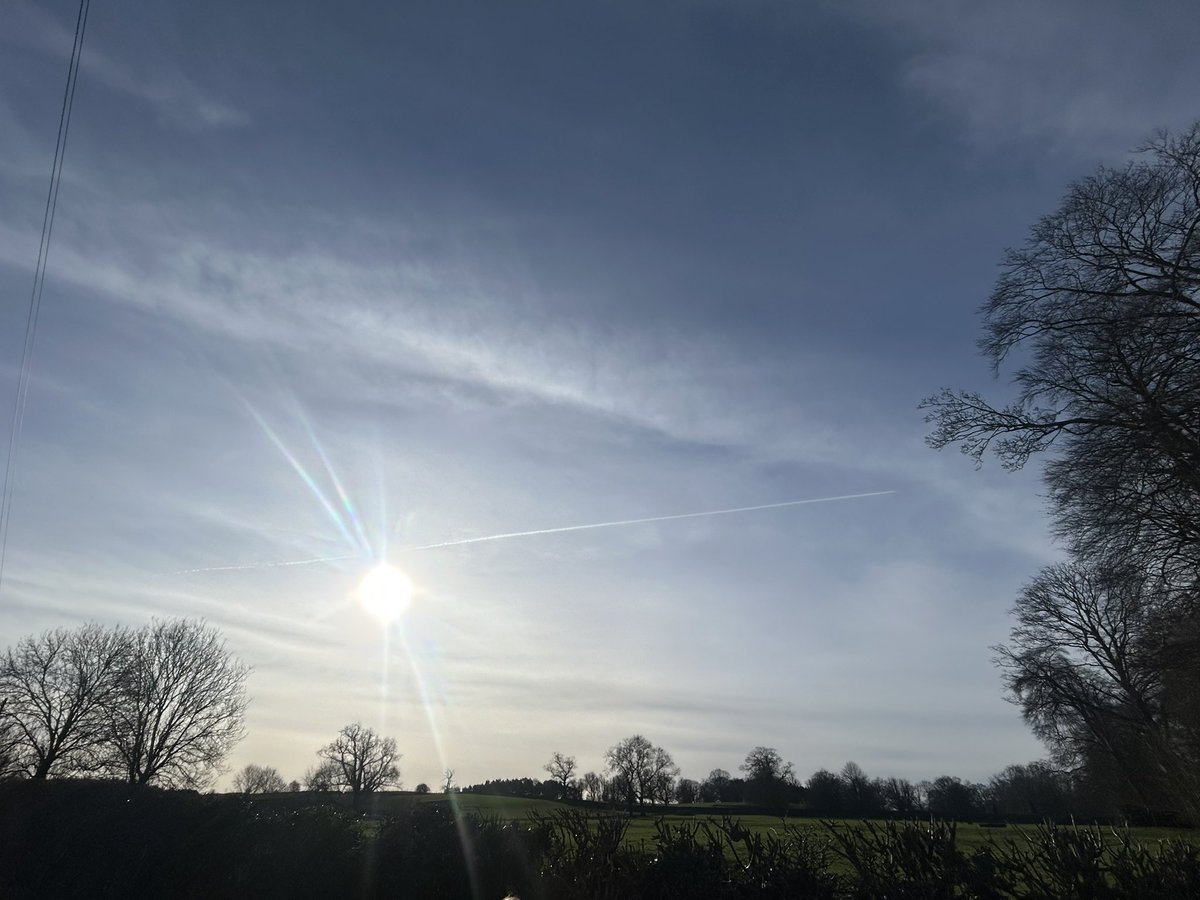 @ChatsWithEm tweet media