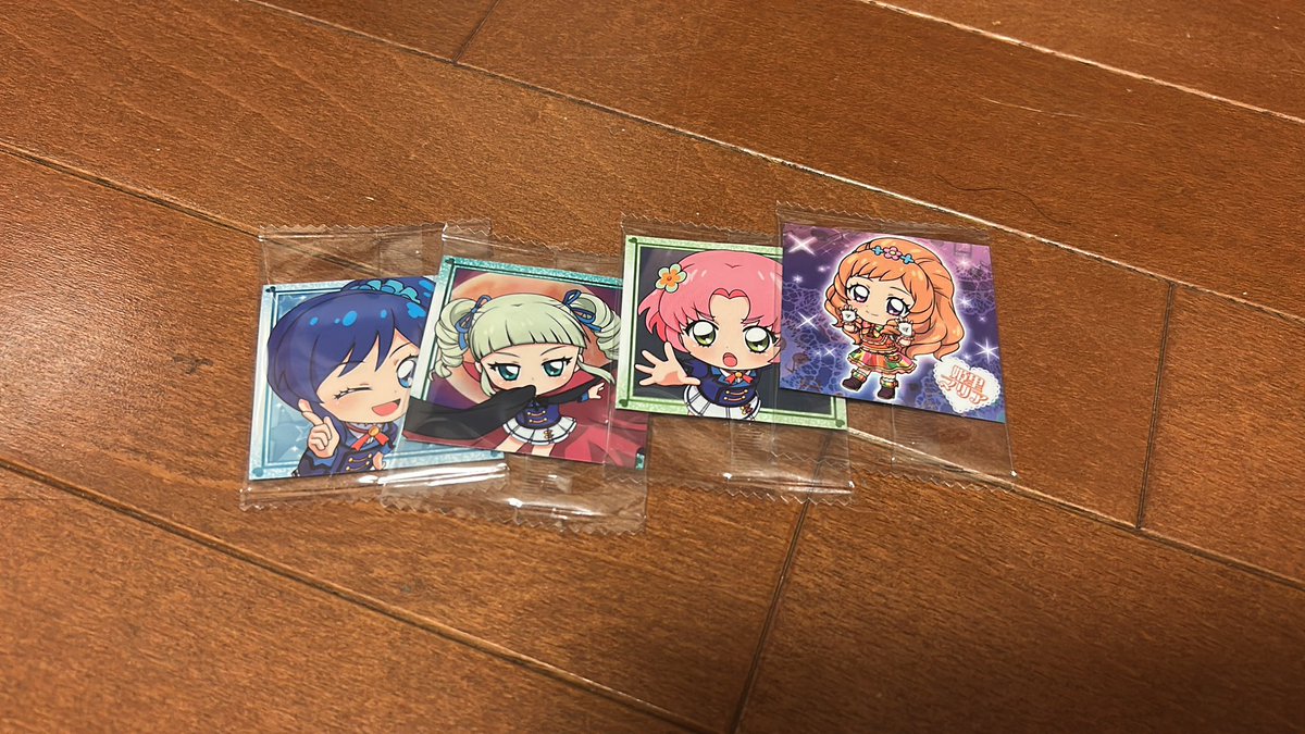 あろん tweet media