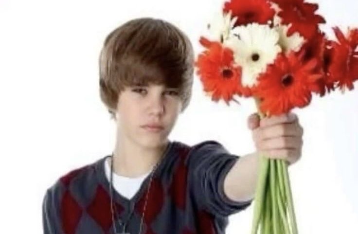 HAPPY VALENTINE’S  💌

Participa dando fav, rt y mencionando a una persona querida, ambos se podrán llevar 50 robux para cada uno !

•  6 parejas ganadoras en total

cierra mañana por la tarde-noche ☁️