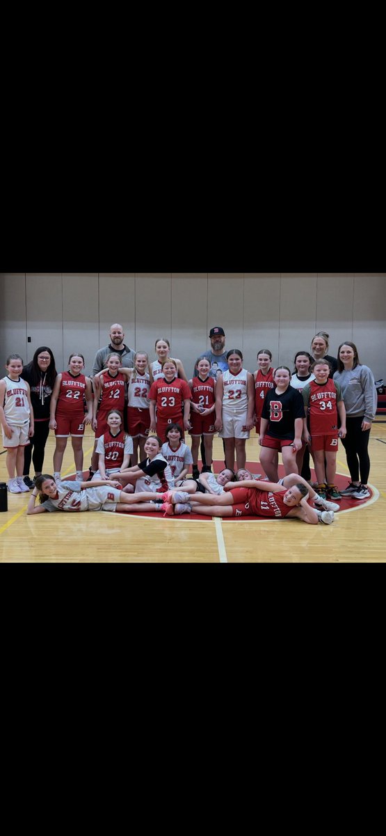 BlufftonGbball's tweet photo. Our Travel Teams got together to scrimmage against each other! Thankful for the great coaches that take the time to coach these young ladies! The future is bright! https://t.co/5diDuKl688