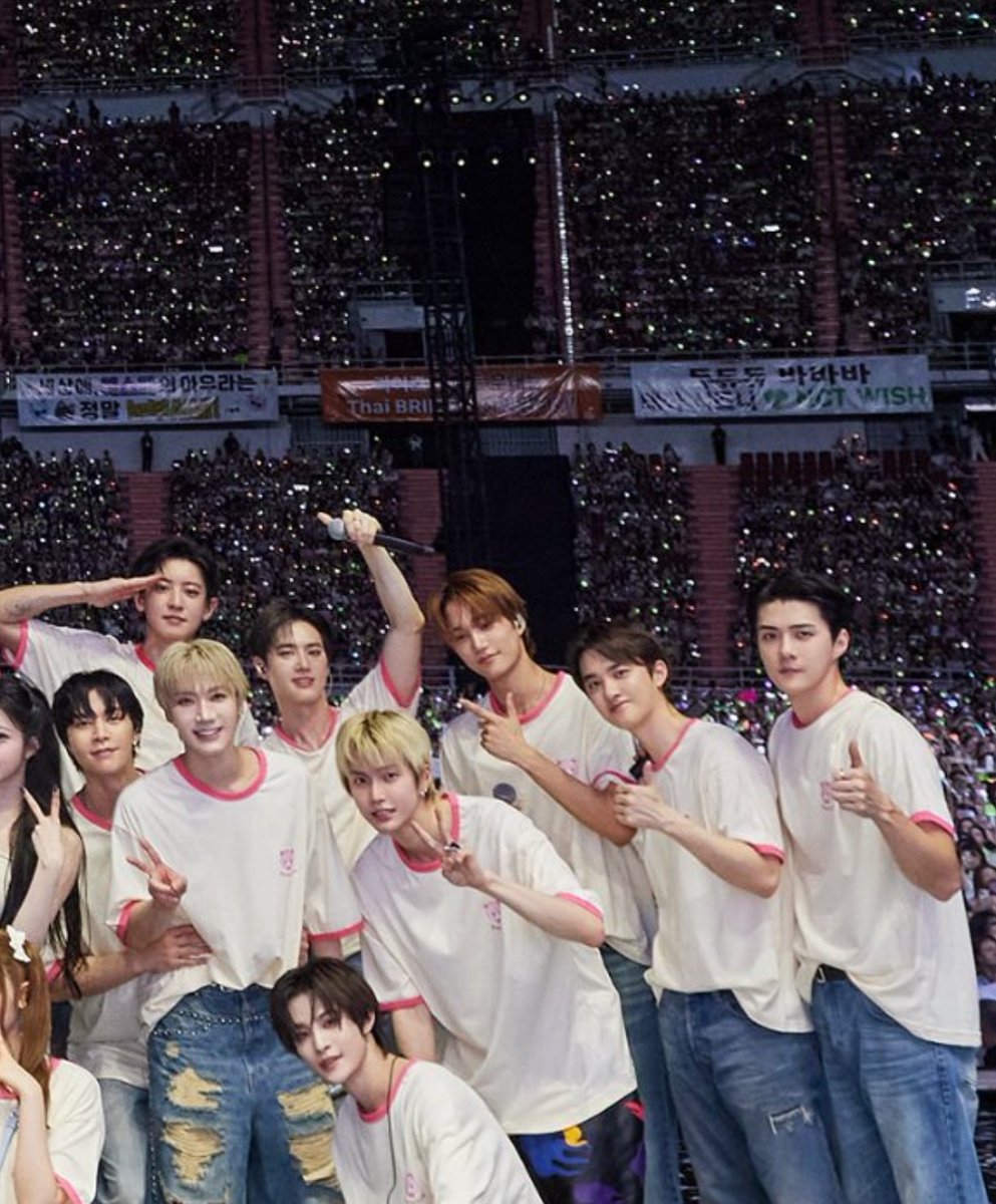 yu_myeon's tweet photo. ❤️❤️❤️❤️❤️ #EXO https://t.co/fidP24vmXq