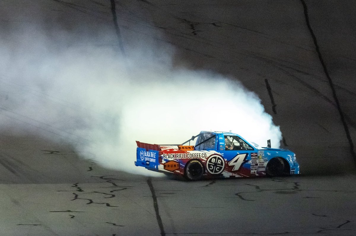 🇯🇲1ntern🇯🇲 tweet media