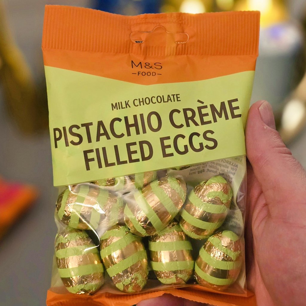 Holy moly. Those bad boys at <a href="/marksandspencer/">M&S</a> have done it again. Literally can't pick a favourite between the orange popping candy or pistachio 😋 #mands #mandsfood #marksandspencer