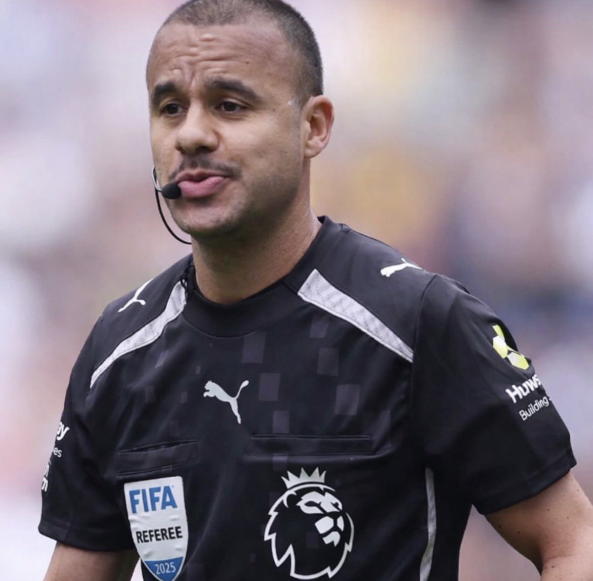 Just seen the linesman’s face, now it makes sense. 

#NUFC