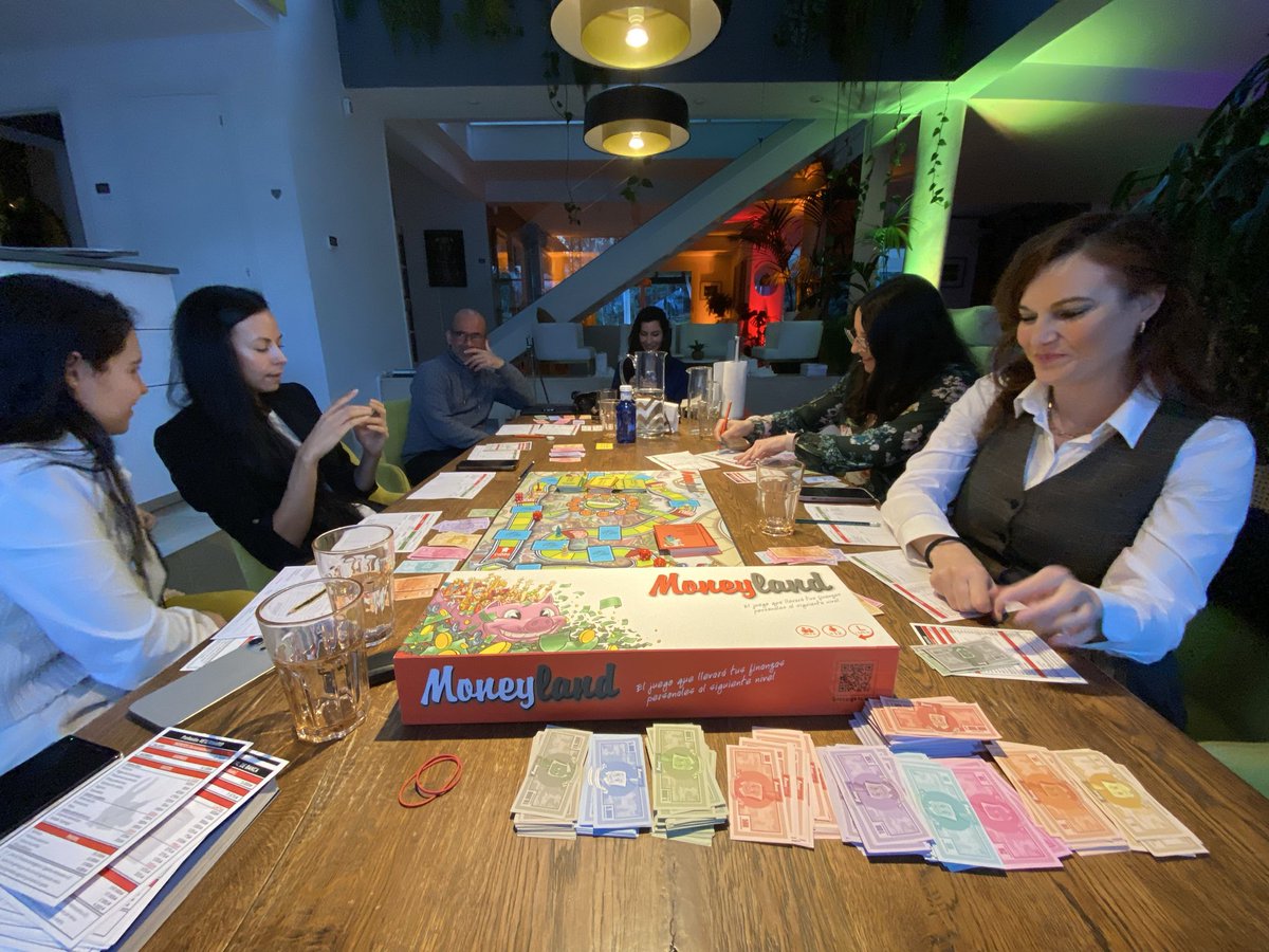 Somos el conjunto de decisiones que tomamos cada día. Hay entornos sin pantallas se aplica otro tipo de IA (Interacción Auténtica).