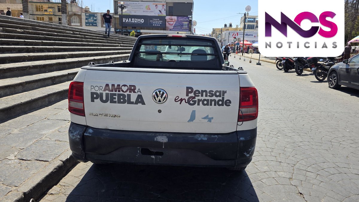 IsaidArellano's tweet photo. Estacionada en un lugar prohibido y sin placas así es como se encuentra la unidad del SEDI en #Serdan.

Delegado muevala antes de que #VialidadEstatal le ponga multa.

¿O en esos casos no aplica? ¿Sólo para motociclistas? https://t.co/Bzbruxyllu