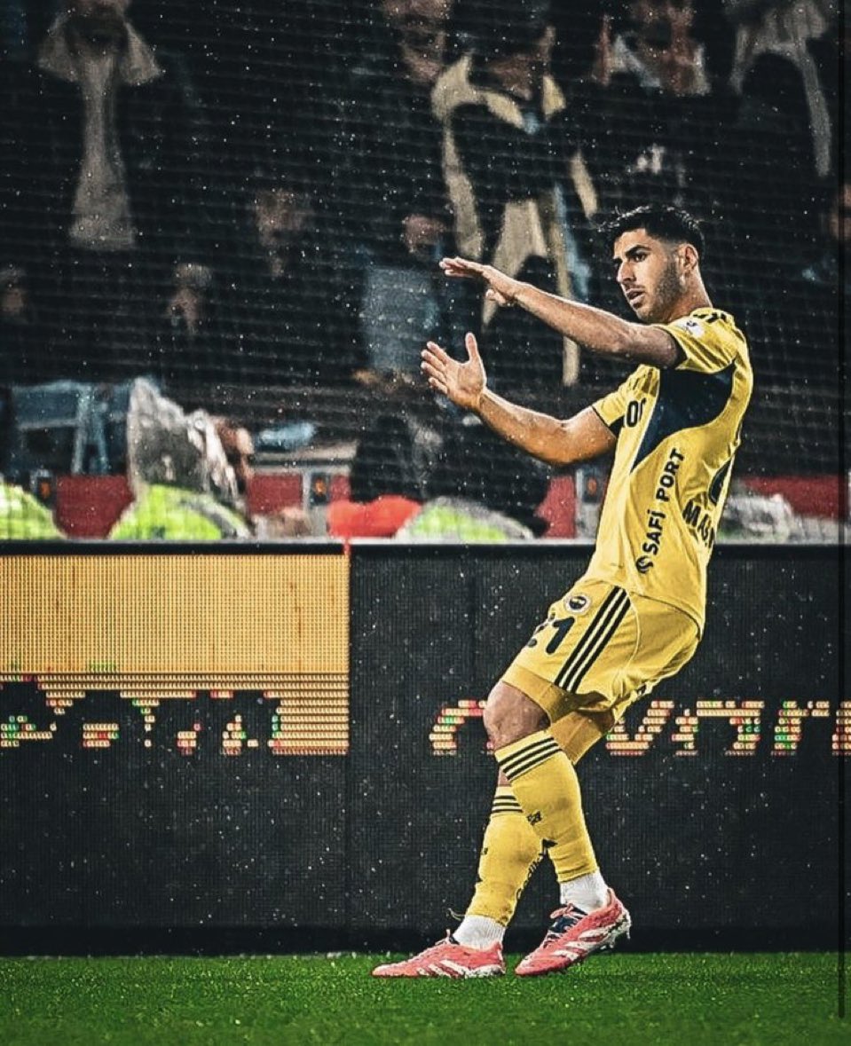 Asensio’yu onurlandırma tweetidir!