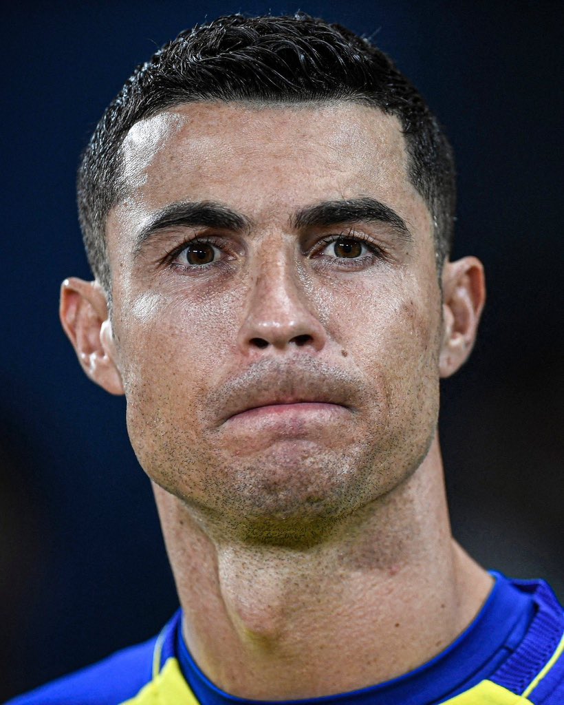 🚨 𝗕𝗥𝗘𝗔𝗞𝗜𝗡𝗚: 

Cristiano Ronaldo has just revealed being tested POSITIVE for being the Greatest Player Of All Time. 💔