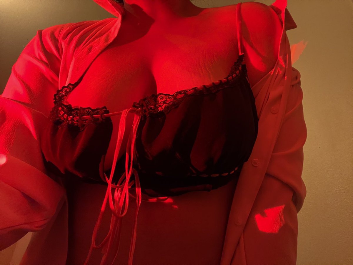 numi ✩ tweet media