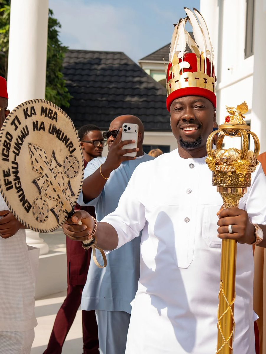 To celebrate Valentine's Day on X with my fans, what can 700k do for you?

Follow @reginadani35349