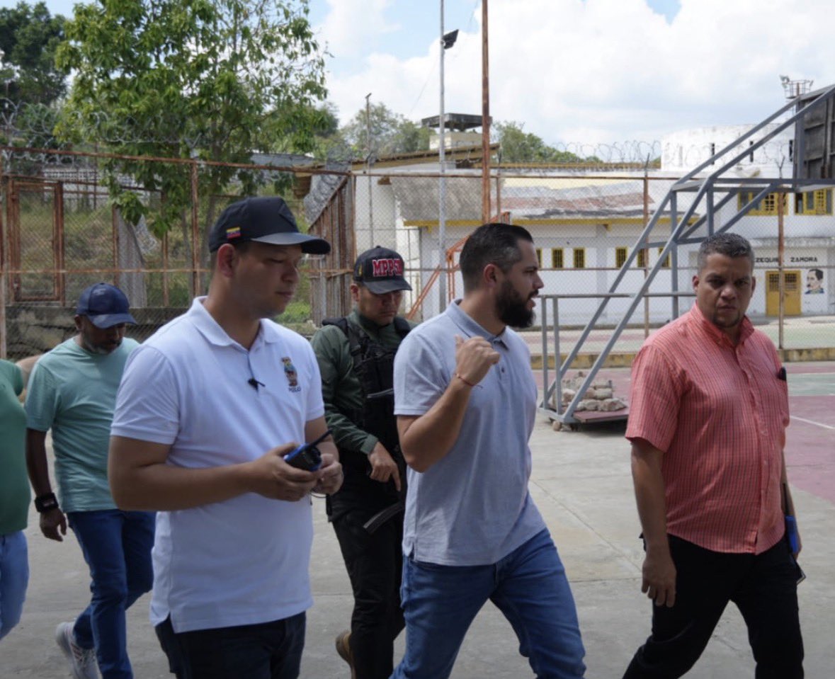 Los torturadores de Yare lll: Zerpa Ministro de Centro Penitenciarios y Angel De Castro director del penal