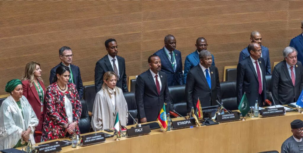 Sommet de l’Union africaine: inquiétude sur les périls qui menacent le multilatéralisme et la paix. Le 39ᵉ sommet de l’Union africaine s’est ouvert, samedi, à Addis-Abeba. Il se terminera dimanche. De nombreux dossiers internationaaux et autant de crises seront examinés.