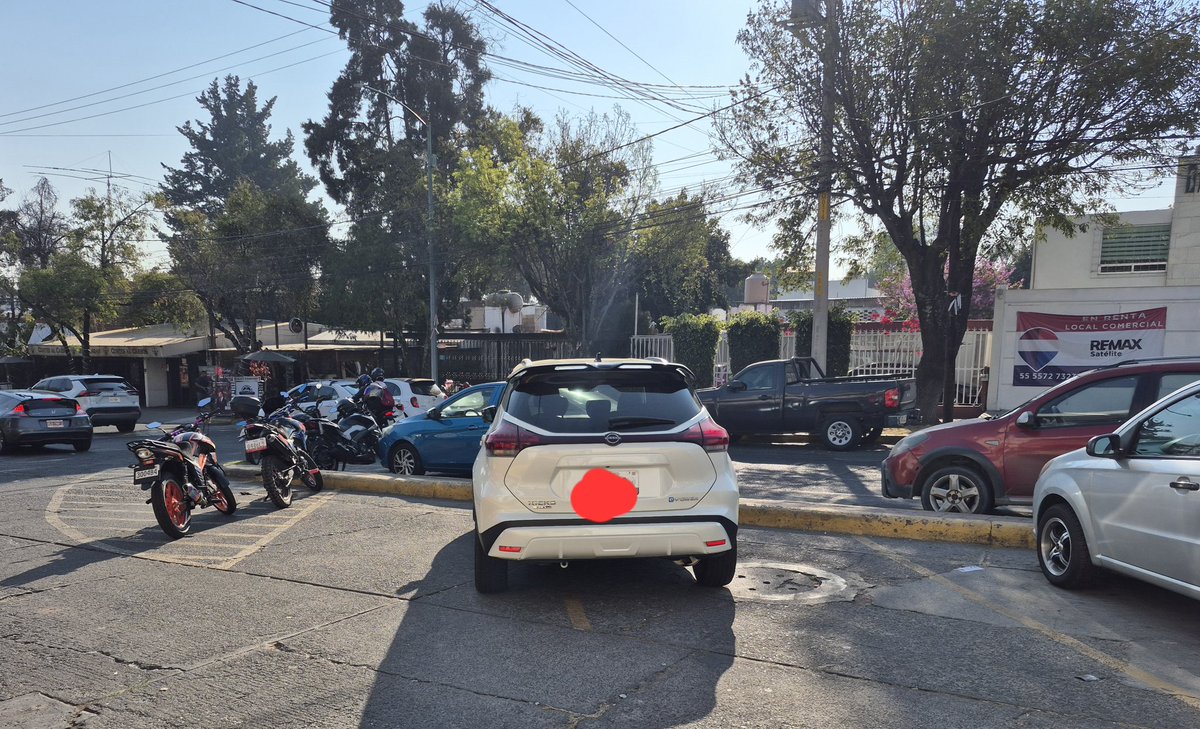 svin_mx's tweet photo. 🤦‍♂️
@SoyNaucalpan @GobNau 
Zona Azul https://t.co/DvTr0MZtTr