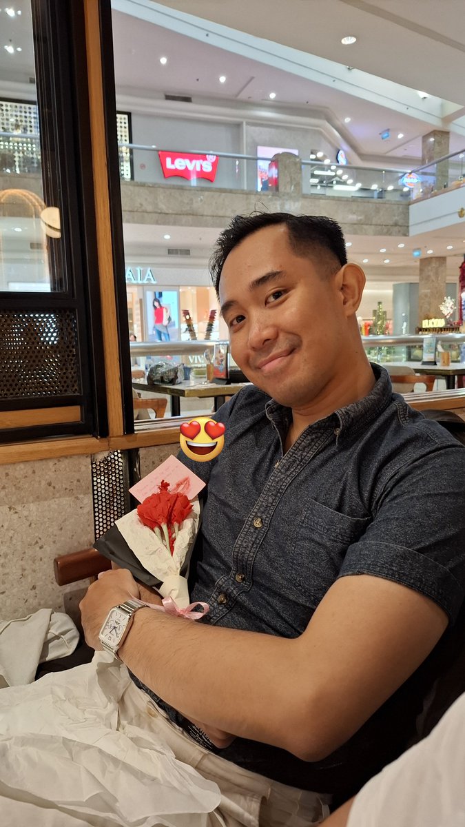 marifkaa's tweet photo. Val's day means diy time 🙌
Loving this lil competition (he wins, ofc) 💗✨️ https://t.co/FEniR6xZz0