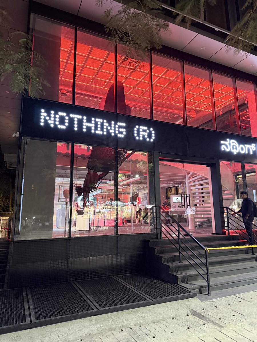 Went to see what the fuss was all about but there was nothing to see! 😅😂