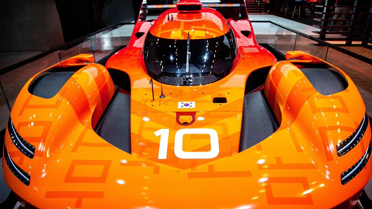 New York Auto Show tweet media