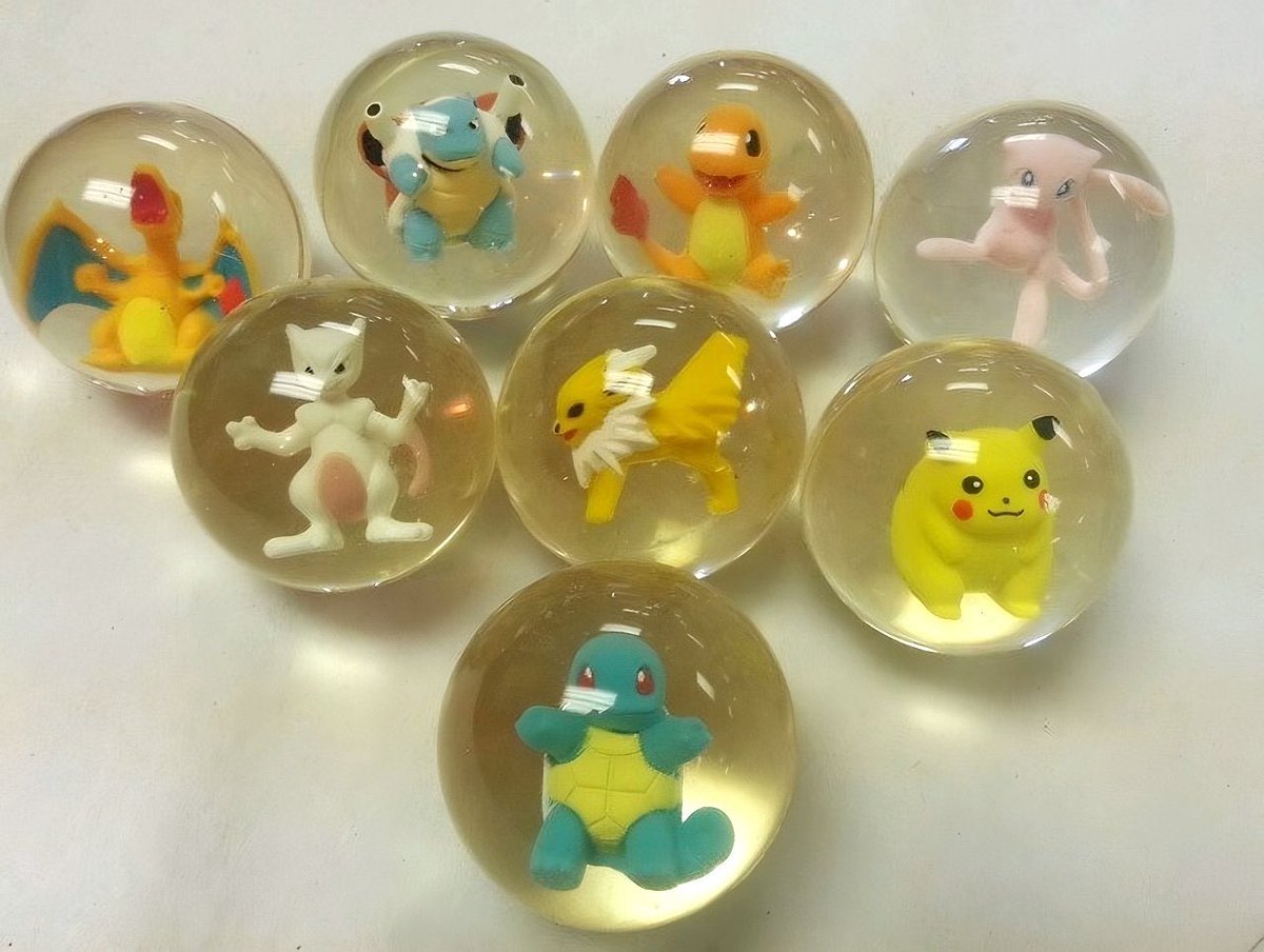 de3dsoul's tweet image. Pokemon bouncy balls (1998)