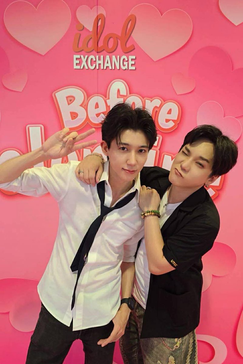 WeLittlePrinces's tweet photo. Sushi : #LittlePrinces กับงาน Idol Exchange #BeforeValentine ที่ #MBKCenter 🌹❤️💕
และแขกรับเชิญสุดพิเศษ #BestNutdanai

#idolexchange #idxentertainment #MBKCenter #Masterpeice #RedLine #idx #TPOP #jpop #DDanceThailand https://t.co/pZoLK1JoSP