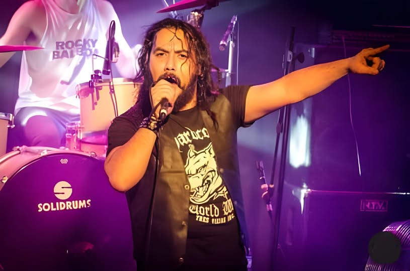 lamaquinarock's tweet photo. 🔴🇦🇷🇨🇵FELIZ CUMPLEAÑOS A UNO DE LOS GRANDES VOCALISTAS DEL PAÍS, FELICIDADES AMIGO Ivan Sencion 🎙️👏🏻‼️. #LaMaquinaRock 📻 #Jeriko #BlackBeer #Watchmen @ivansencion #hardrock #heavymetal #LMR Stormbringer feat. Hugo Bistolfi https://t.co/FOX5nHdO01 https://t.co/WpMhIBk7IG