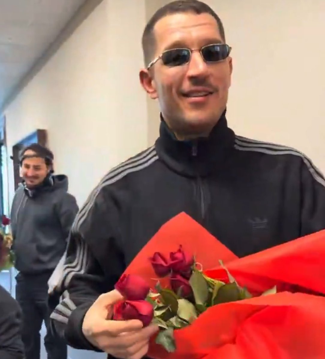 urwolve's tweet image. 