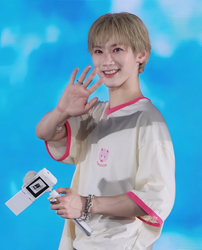 my baby ㅠㅠㅠㅠㅠㅠㅠㅠ 🫸🏻🐱💘🫷🏻