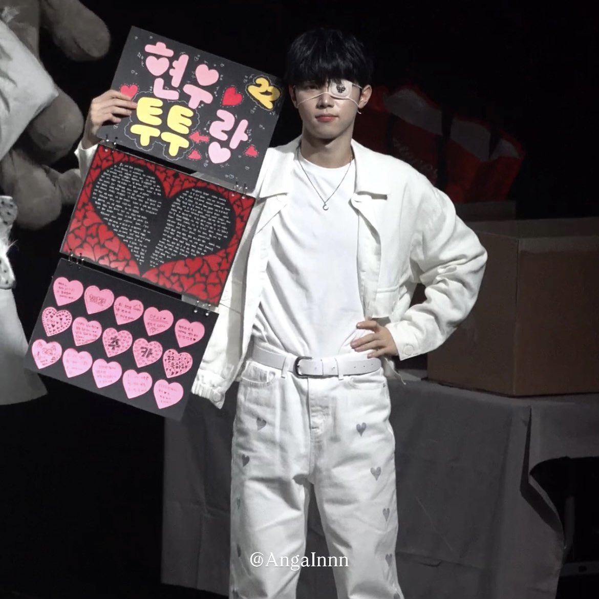 또 tweet media